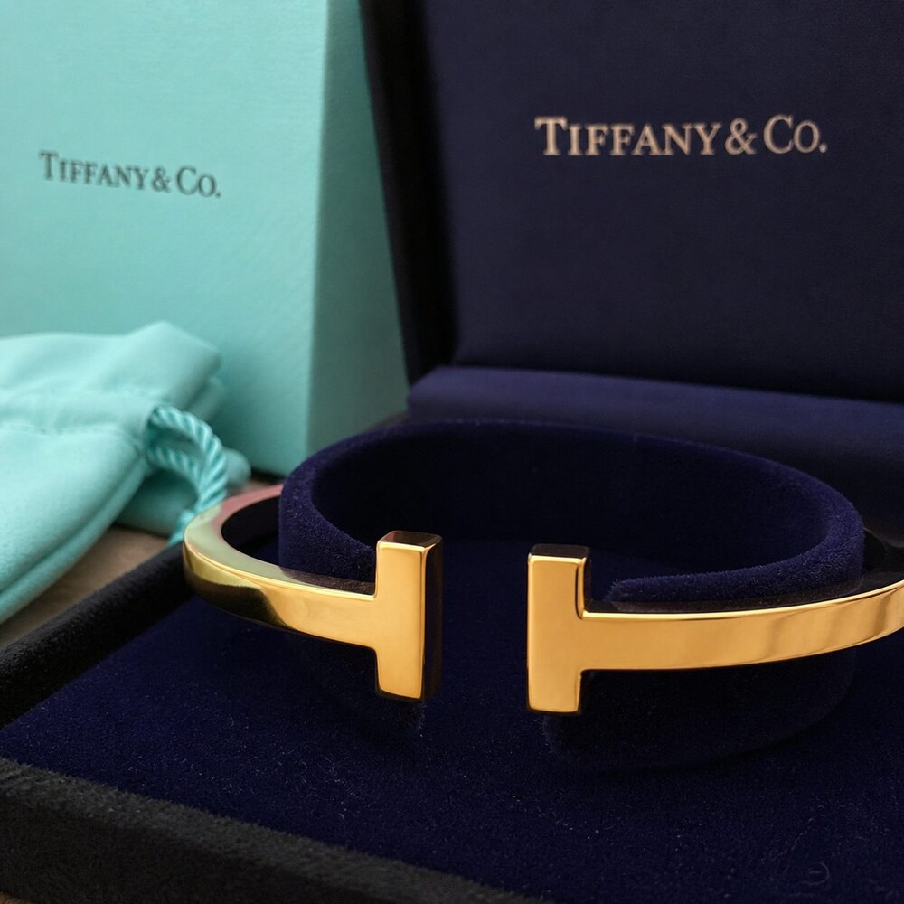 TIFFANY&CO Timeless Bracelet Style 2 | New with Box - Picture 4 of 9